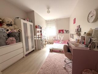  Appartement � vendre 4 pi�ces 84 m�