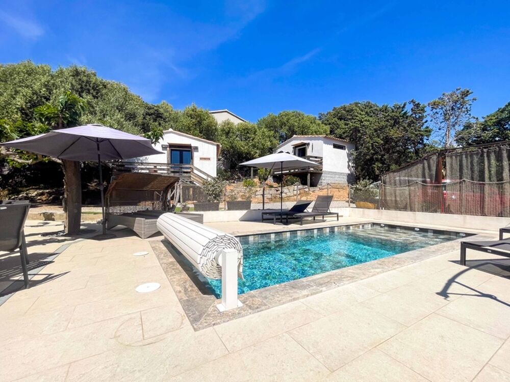 Propriano Sud Corse, propriété exclusive de 265 m2, piscine et vue mer