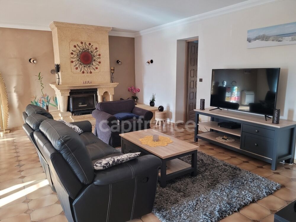 Dpt Gironde (33),A vendre à CUNEZAIS proche de SAINT-ANDRE-DE-CUBZAC, maison de caractère 298 m² avec terrasse couverte très agr