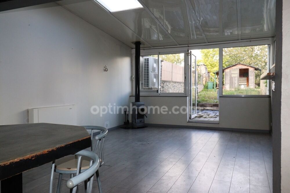 MAISON DE CENTRE VILLE DE 134 M² - 4 CHAMBRES - Garage - Jardin 160 m²- LE DORAT - 87210