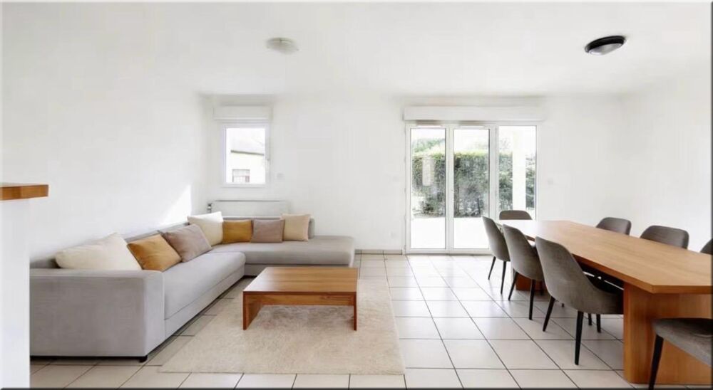 Vente Appartement Appartement à vendre 3 pièces FERNEY VOLTAIRE (01)   87 m² habitables avec terrasse de 100 m² et jardin privatif Ferney voltaire