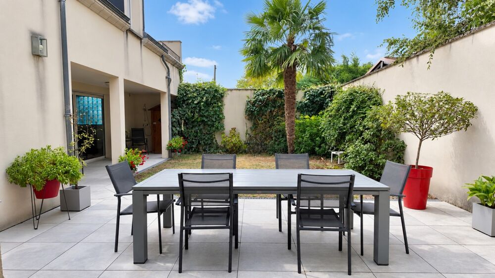 Vente Maison Maison familiale avec piscine Orleans