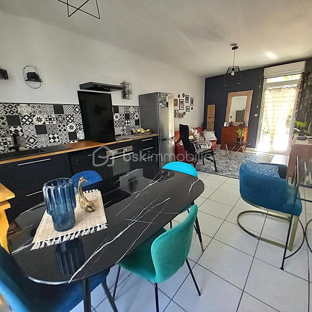 Vente Appartement Appartement T2 + terrasse + cave + 2 parking Clermont l herault