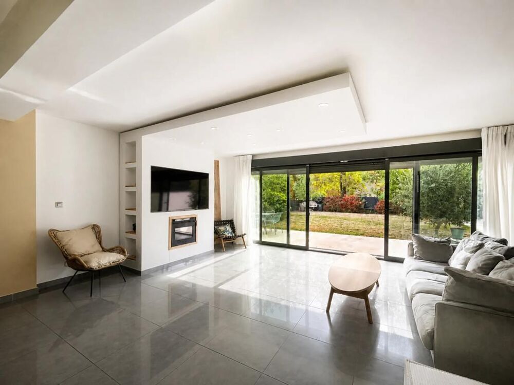 Vente Maison Maison de 6 pièces de 157 m² + sous-sol de 60 m2 à Marly-le-Roi Marly le roi