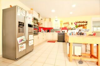  Maison  vendre 6 pices 240 m