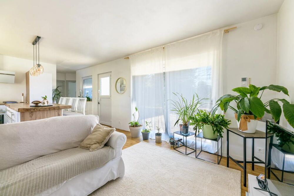 Charmante maison rénovée avec grand jardin à Abilly