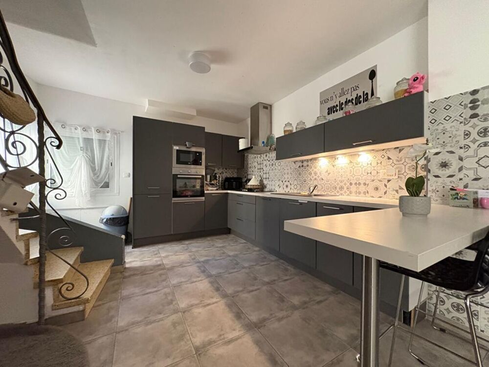 Maison 6 pièce(s) 136.77m2