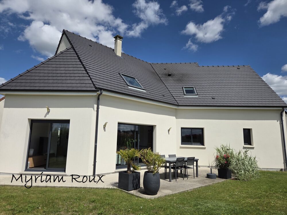 Vente Maison VENNECY(45) Maison à vendre 6 pièces, 4 chambres, jardin Vennecy