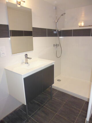  Appartement à louer 2 pièces 44 m²
