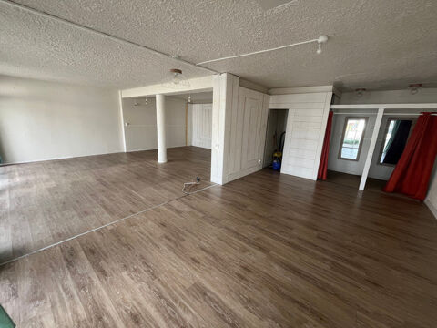 LA FAUTE SUR MER (85460) RARISSIME EMPLACEMENT N&deg;1 POUR CE LOCAL COMMERCIAL 70 M&sup2; TOUTES ACTIVITES 1000 85460 La faute sur mer