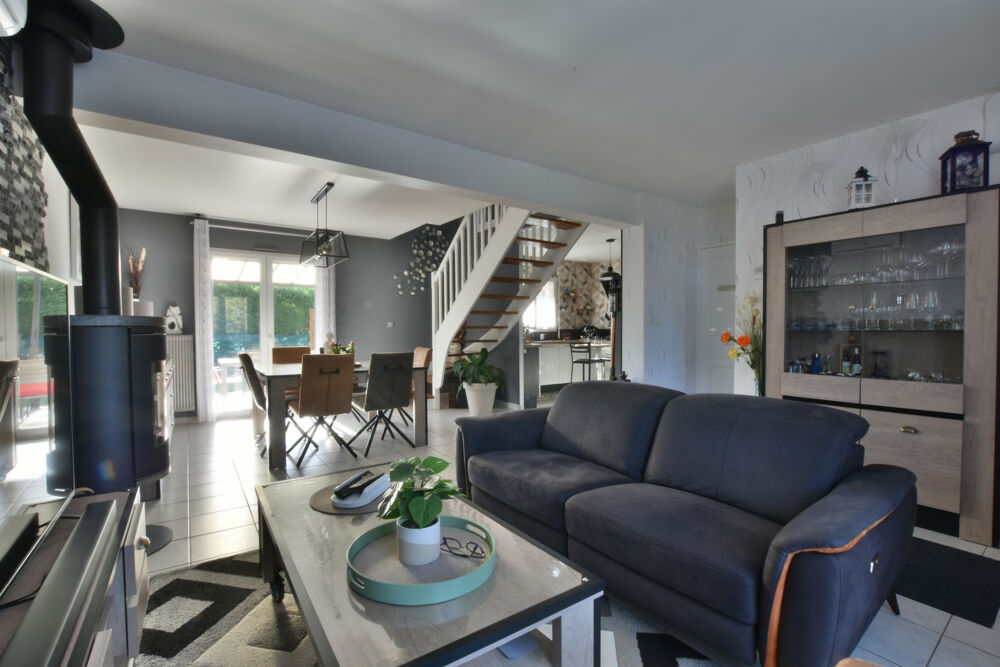 Vente Maison Maison à vendre 7 pièces SEICHES SUR LE LOIR (49) Seiches sur le loir