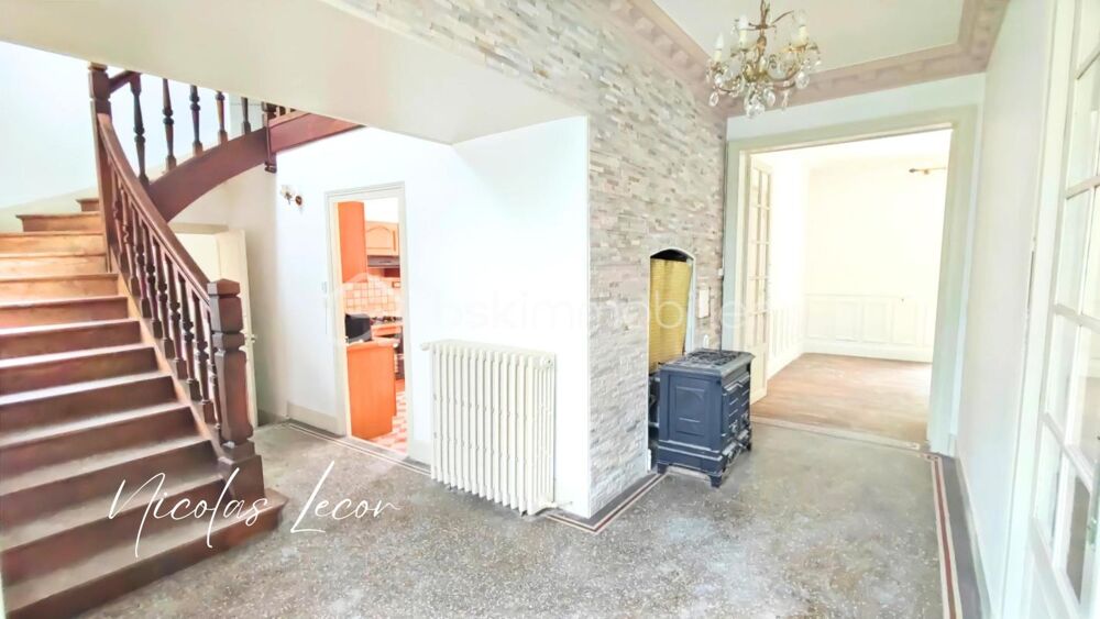 Vente Propriété/Château Élégante maison de maître d'environ 210 m² habitables – 6 chambres – Terrain arboré d'environ 2 700 m² Ourouer les bourdelins
