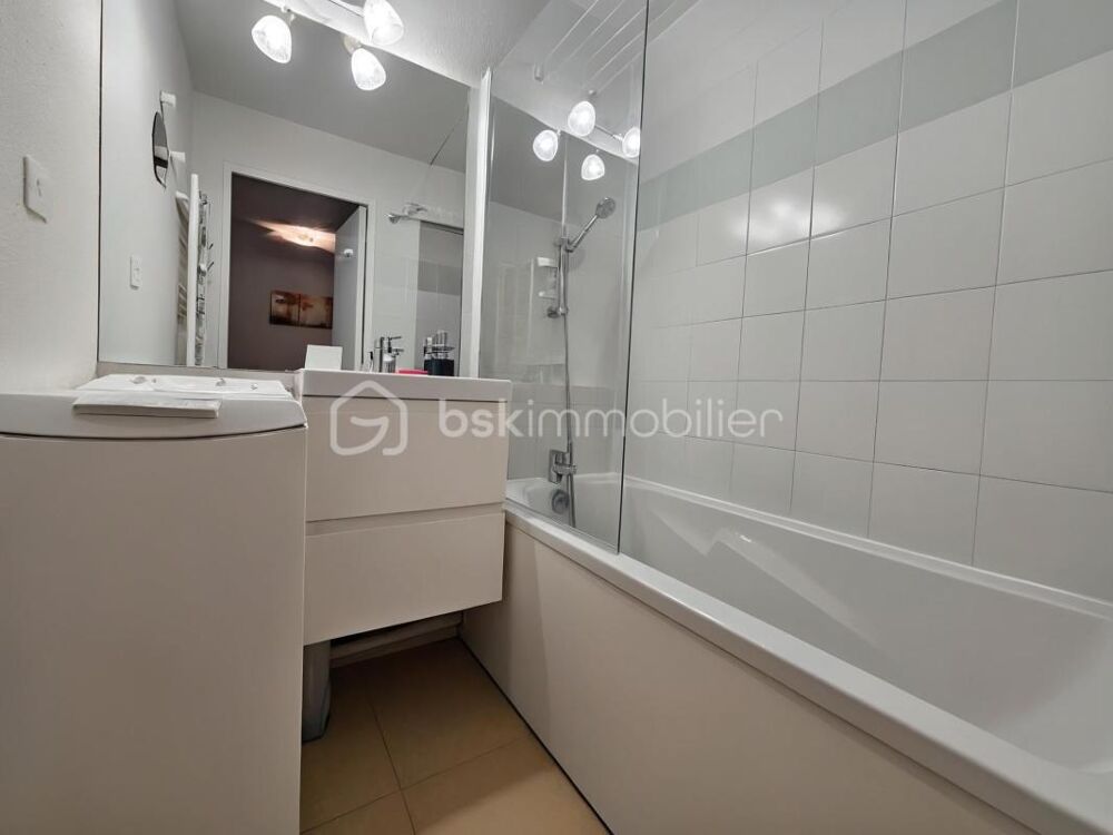 APPARTEMENT AVEC CHAMBRE & COIN MONTAGNE  BALCON  VUE MONTAGNES  PISCINE