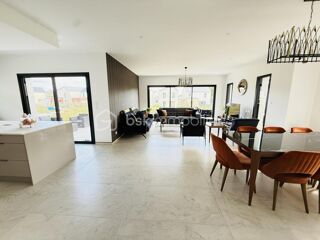  Maison � vendre 6 pi�ces 172 m�