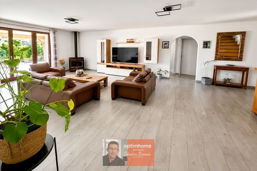 GHISONACCIA  MAISON FAMILIALE AVEC PISCINE, JACUZZI ET PANNEAUX SOLAIRES