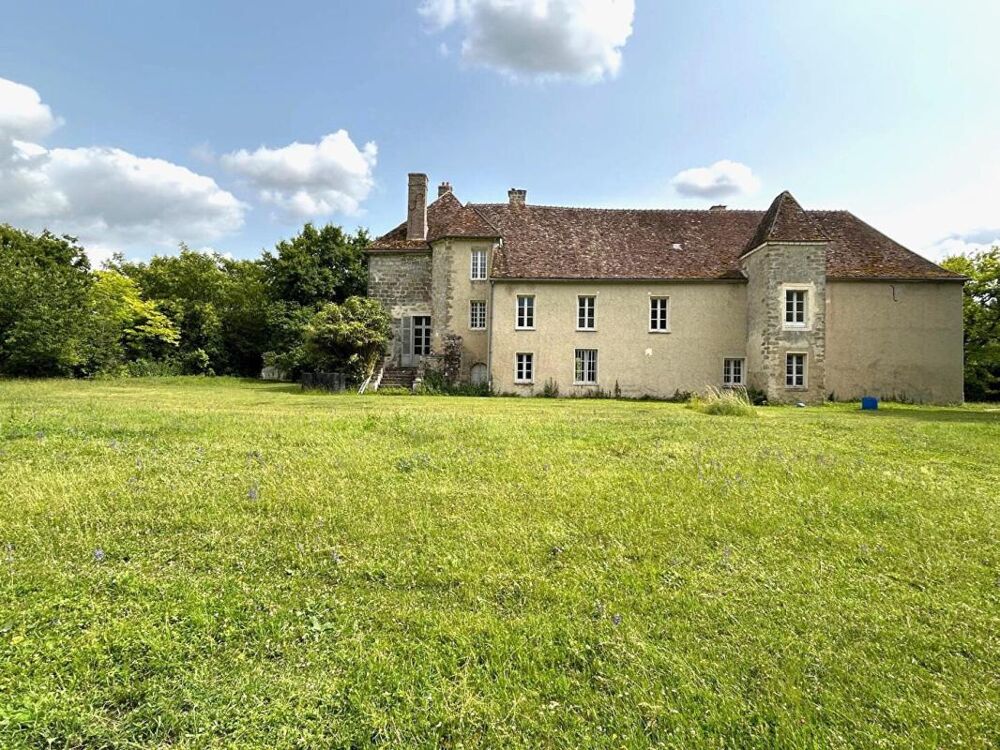 PROPRIÉTÉ SEIGNEURIALE DE 484 m2 + GRANGE DE 485 m2 À 990 000 SUR 20 HECTARES