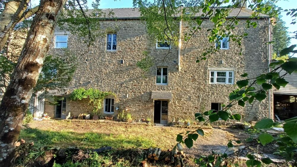 Belle maison familiale en pierre pleine de charme à Guémené Sur Scorff