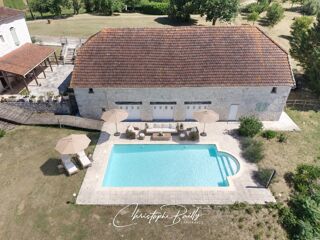  Propriété/château à vendre 11 pièces 310 m²