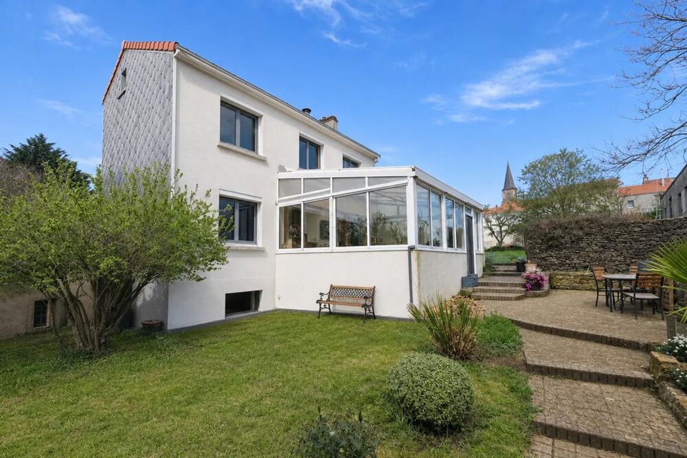 Maison 7 pièces 155 m² · à Sevremoine · 155 m² · 245 000 €