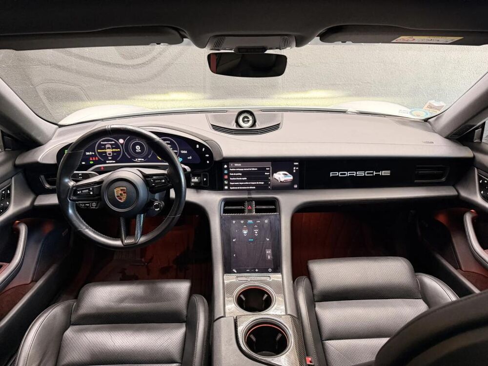 Taycan 4S 530ch- 5 places- pano- pack carbone- sport chrono- craie 2020 occasion 73000 Chambery