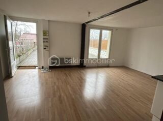  Immeuble à vendre 15 + pièces 372 m²