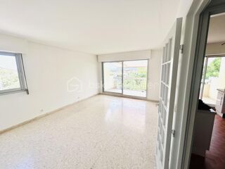  Appartement à louer 4 pièces 82 m²