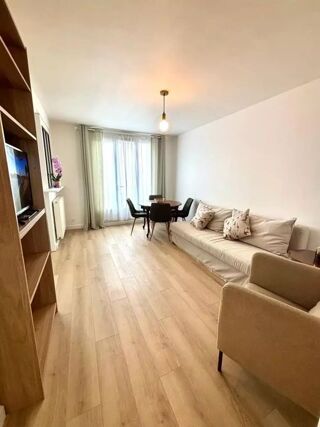  Appartement à louer 2 pièces 46 m²