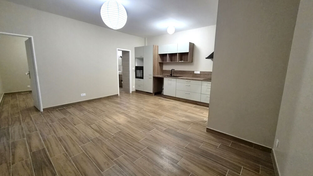 Vente Immeuble Immeuble avec 4 appartements et un garage à vendre à NIMES (30) Nimes