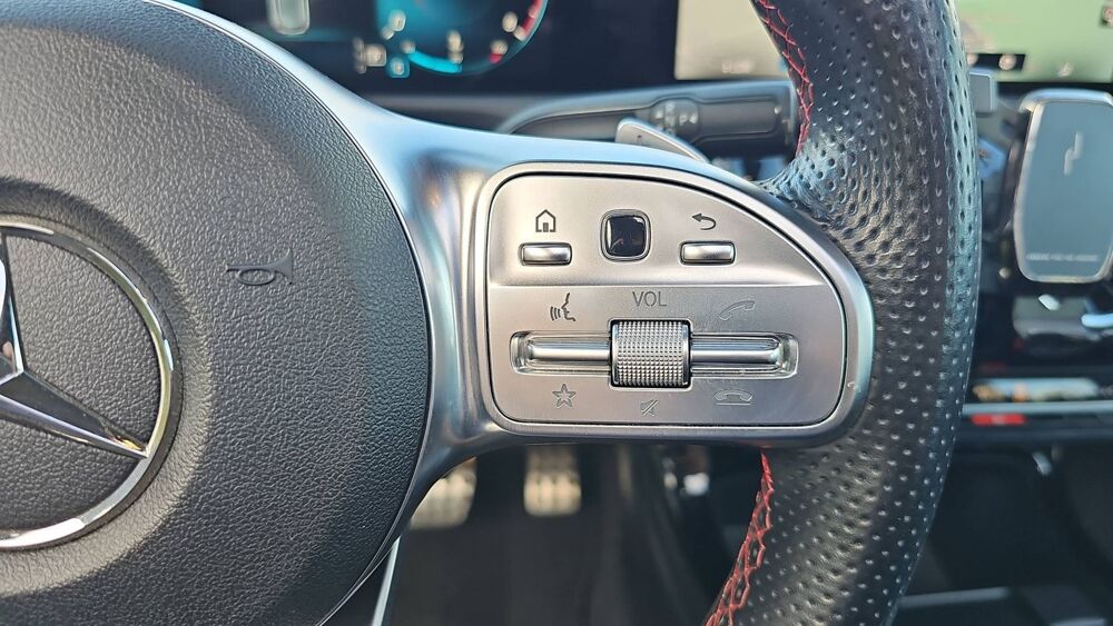 Classe A 200 163 7G-DCT AMG Line - Automatique Toit ouvrant 2018 occasion 37230 Fondettes