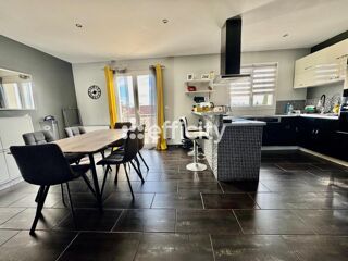  Villa à vendre 7 pièces 140 m²