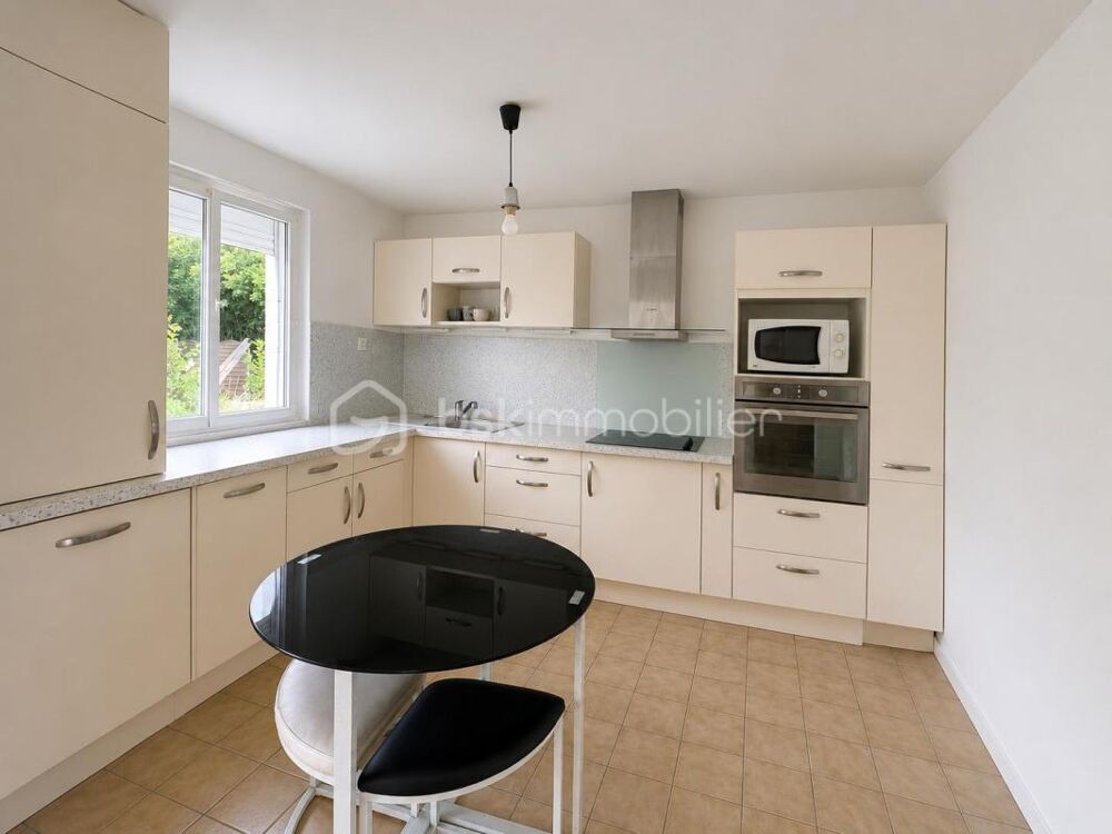 Pavillon familial de 107 m² sur un terrain de 1 600 m²