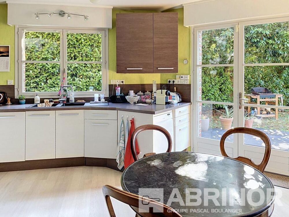 Maison d'architecte individuelle de semi plain-pied de 187 m² habitables - 6 chambres dont une suite parentale