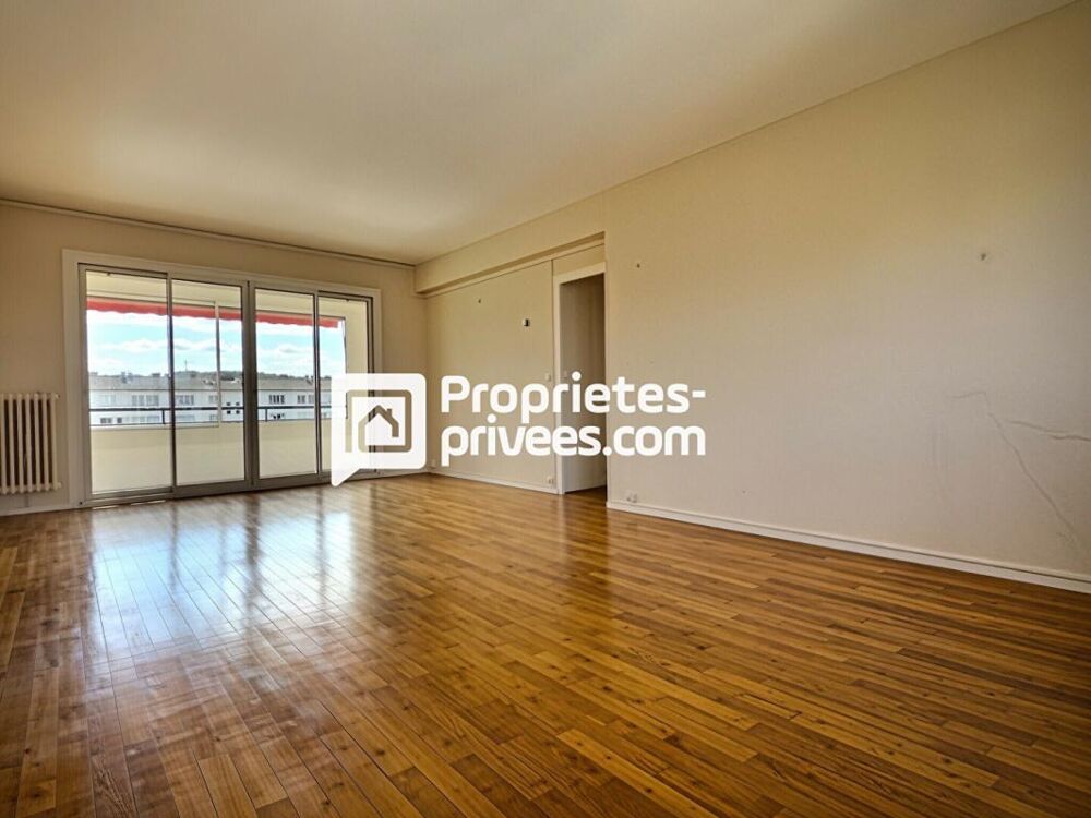 Appartement T5/6 d'env. 106 m2 en dernier étage avec 3/4 ch. et cave dans secteur prisé sur PERIGUEUX (24000)