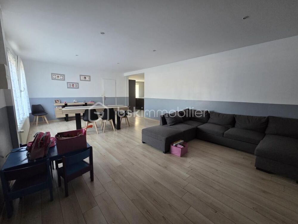 Vente Propriété/Château EXCLUSIVITÉ – HYPER CENTRE LEZAY – PROPRIÉTÉ AVEC HANGAR + PANNEAUX SOLAIRES Lezay