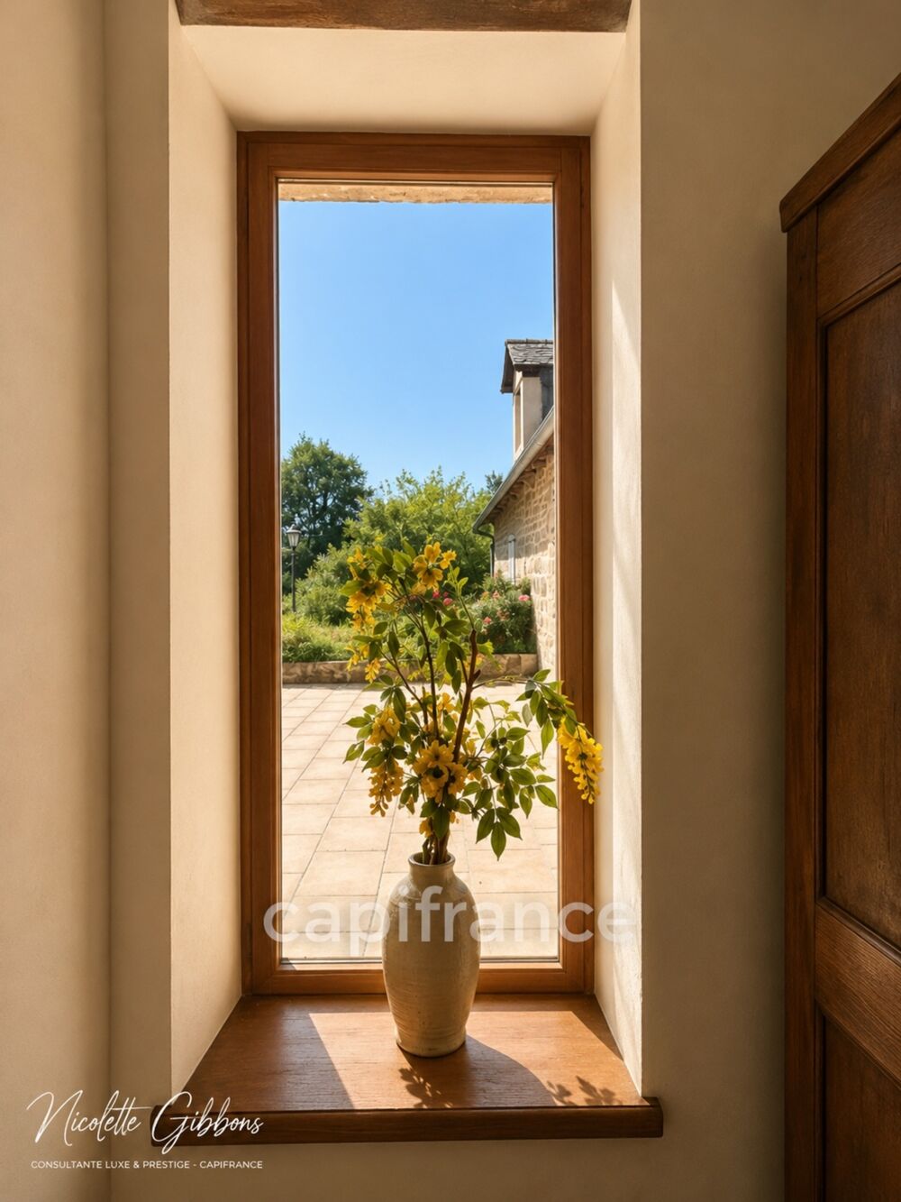 Vente Maison Belle propriété en pierre avec dépendances, bois privé et étang alimenté par une source naturelle Sexcles