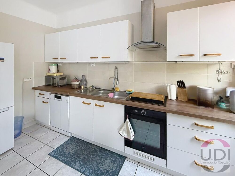 Maison et garages locatifs sur Gueret