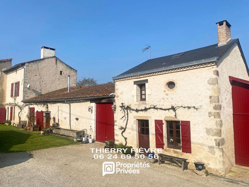 Saint Loup Lamairé 79600 - Demeure historique XVIe et XVIIe - Maison + gîte (344 m²) Dépendances
