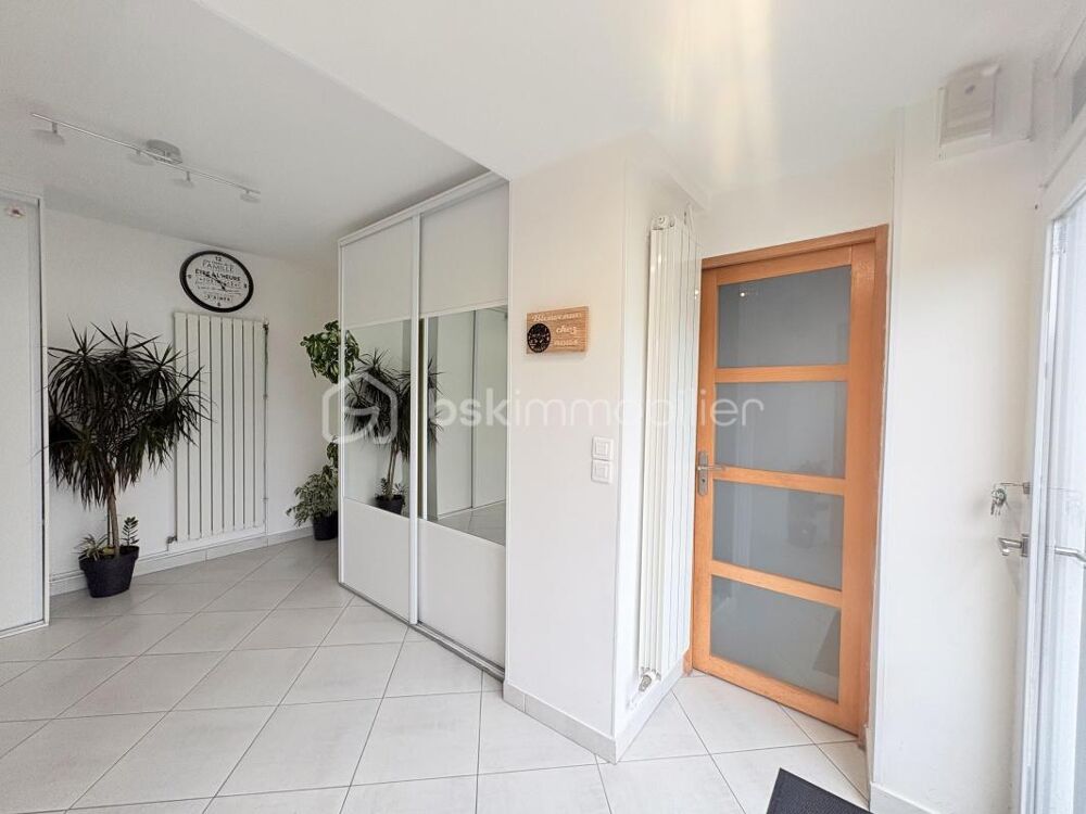 Maison de ville semi mitoyenne 120 m2 3 chambres jardin garage accès rapide gare