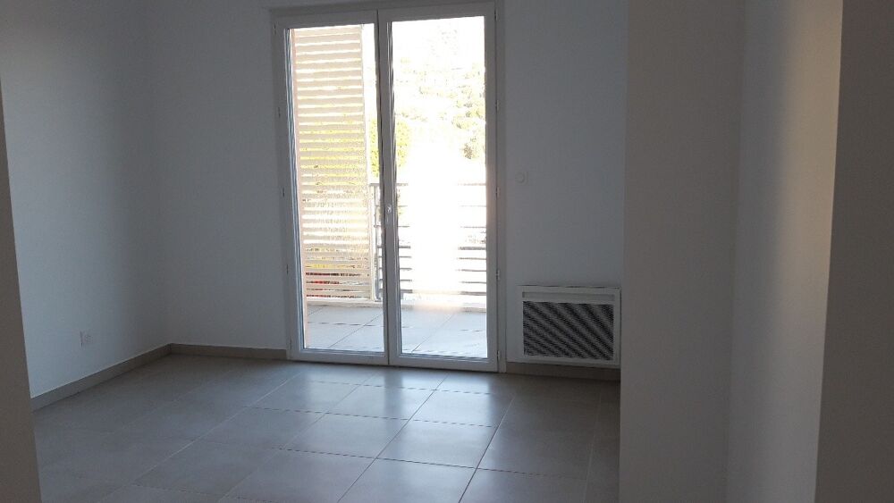 Location Appartement T2 avec parking et balcons à CAVALAIRE SUR MER Cavalaire sur mer