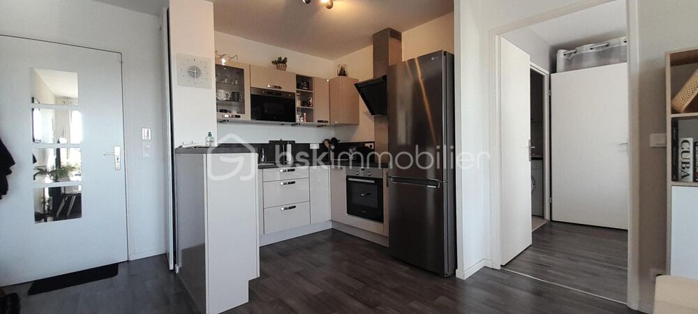 Vente Appartement À découvrir sans tarder – Appartement 2 pièces impeccable avec loggia, dans résidence de 2016 ! Fleury merogis