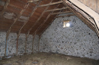  Remise / Grange à vendre 2 pièces 135 m²