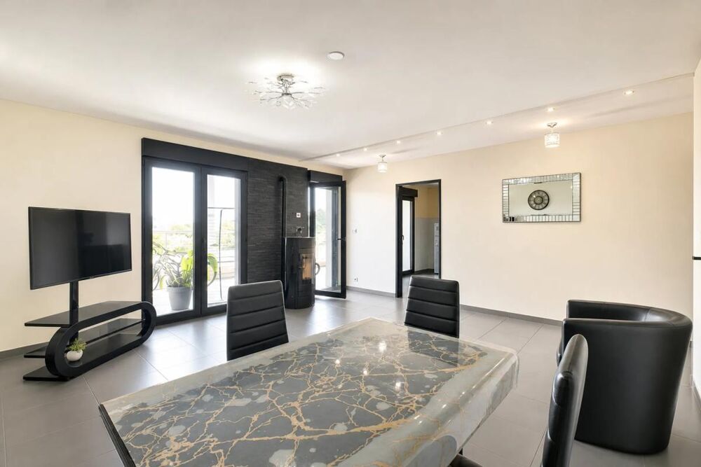 Maison de 9 pièces de 225 m² située à Chaligny
