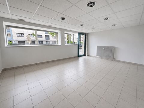 Local commercial avec vitrine et appartement T3 – Bien rare &agrave; usage mixte 415000 74000 Annecy
