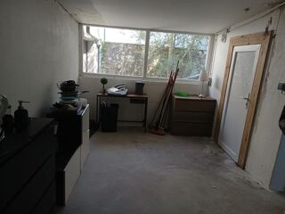  Immeuble à vendre 15 + pièces 234 m²