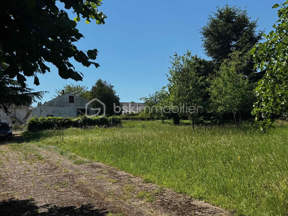 Vente Maison SAINT-HILAIRE-SAINT-FLORENT – ENSEMBLE IMMOBILIER À FORT POTENTIEL SUR 2 652 M² Saumur
