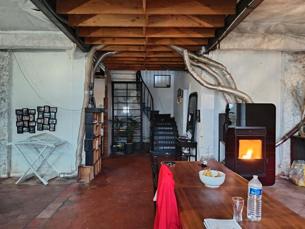 Vente Maison ANCIEN CORPS DE FERME SUR 13356 M² A DEUX PAS DU VILLAGE Viella