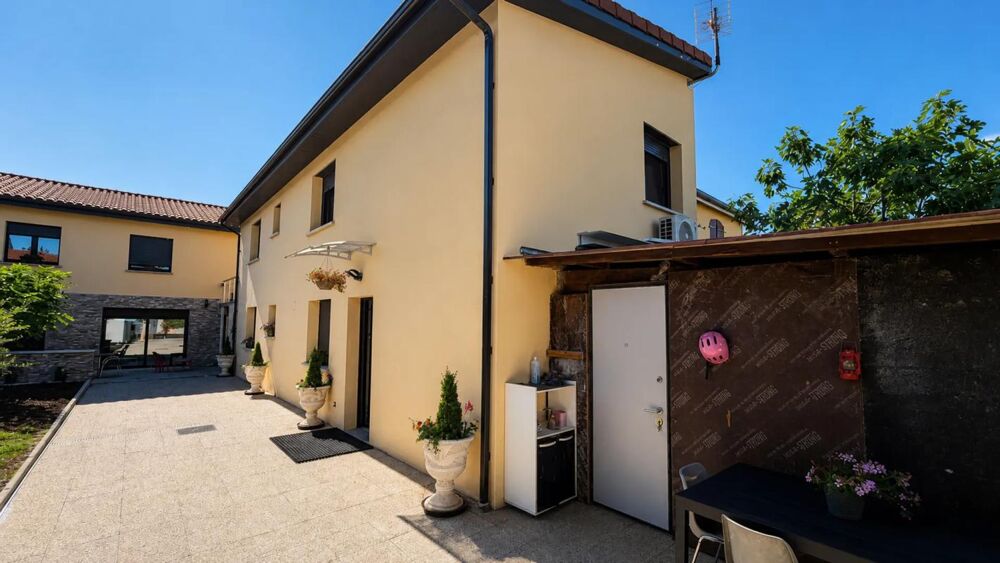 Maison de 5 pièces de 263 m² à Villeurbanne