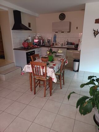  Appartement à louer 3 pièces 75 m²