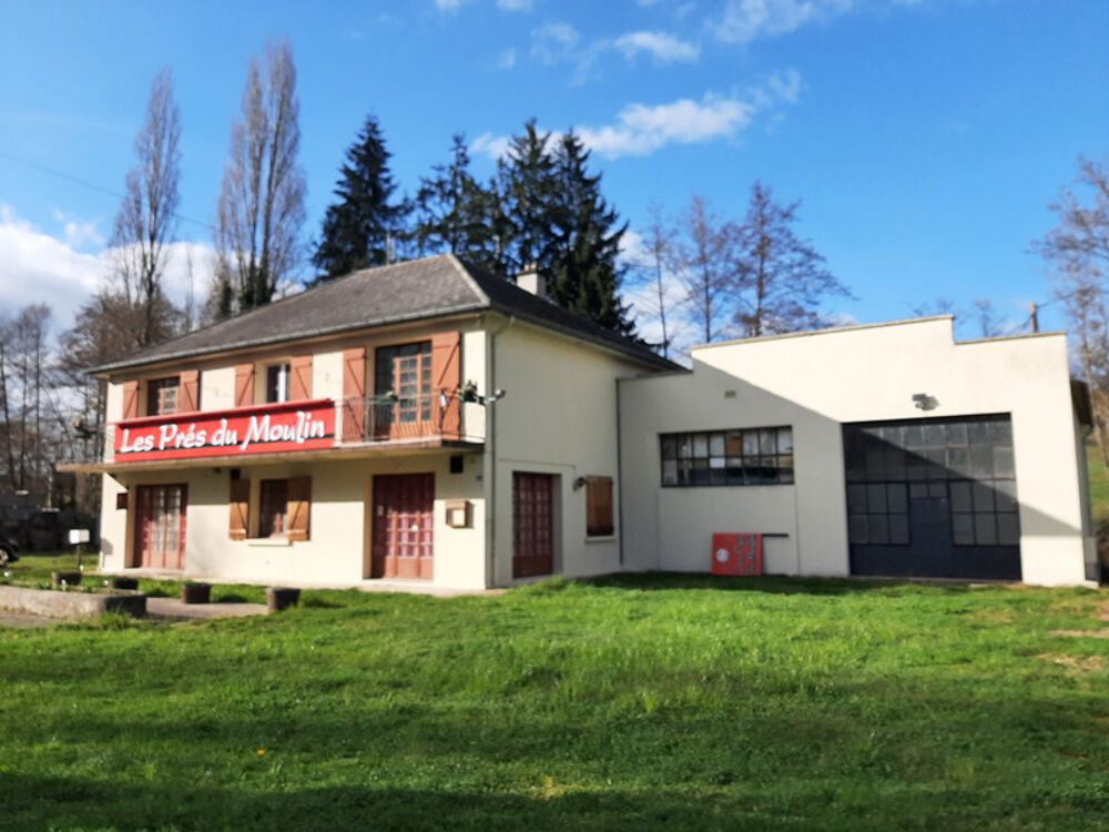 RARE OPPORTUNITÉ . GRAND BATIMENT AVEC LOGEMENT, HANGAR ET PARKING SUR 6032 M²