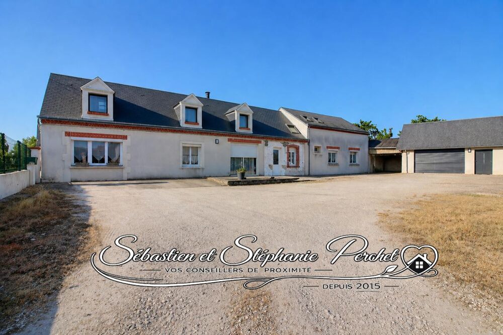 longère de charme en cours de rénovation -157 m² - 6 chambres -Terrain de 1 388 m² - Grand garage de 60 m² - Environnement calme